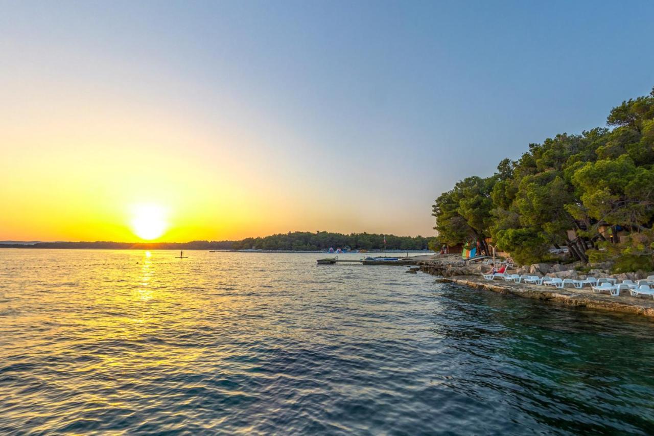 Pine Beach Pakostane Glamping Homes المظهر الخارجي الصورة
