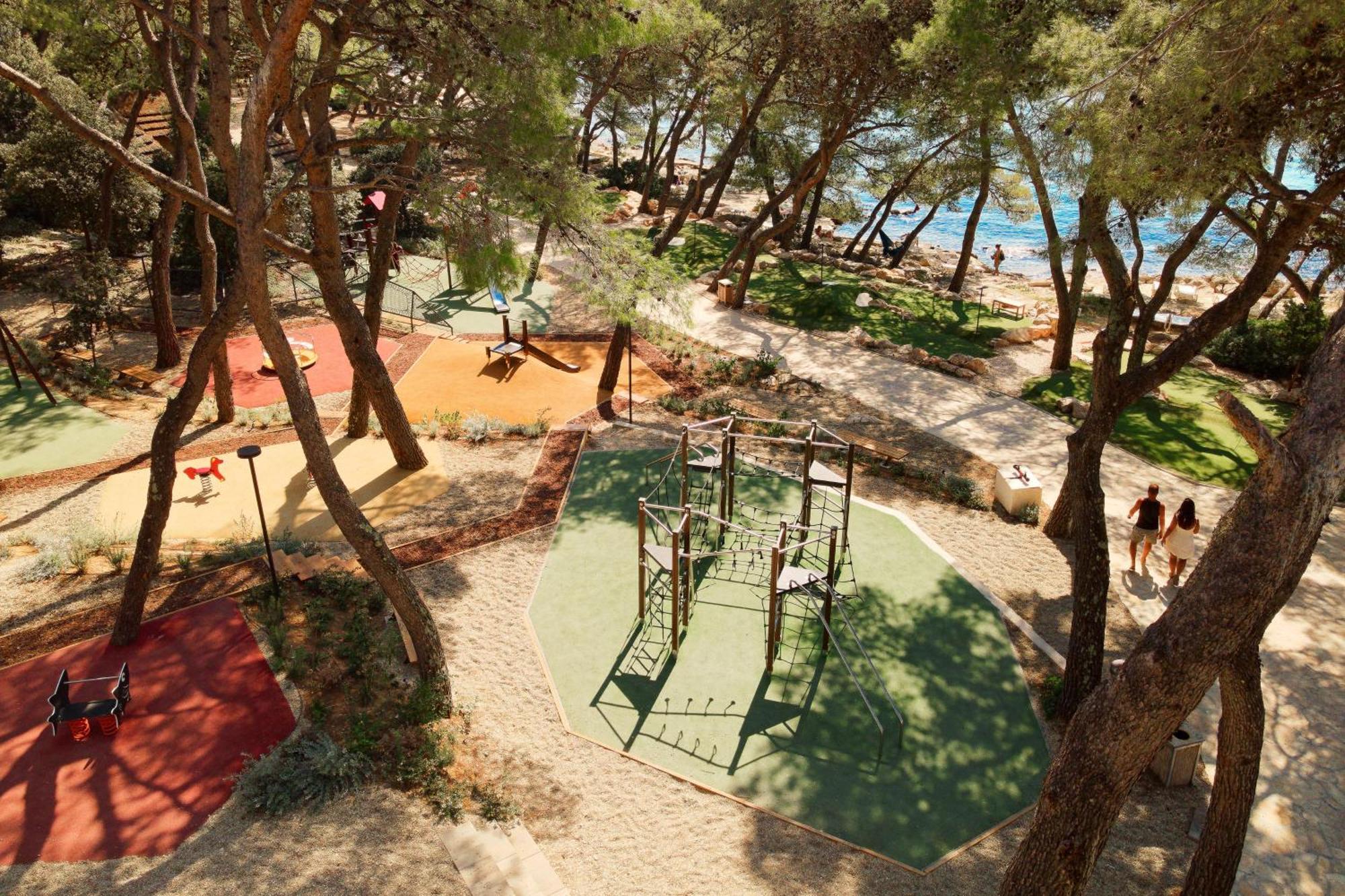 Pine Beach Pakostane Glamping Homes المظهر الخارجي الصورة