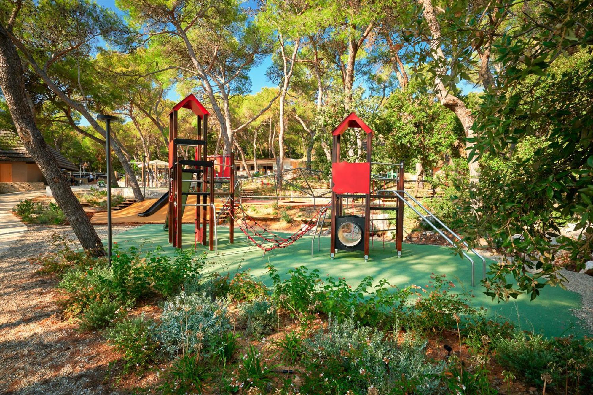 Pine Beach Pakostane Glamping Homes المظهر الخارجي الصورة