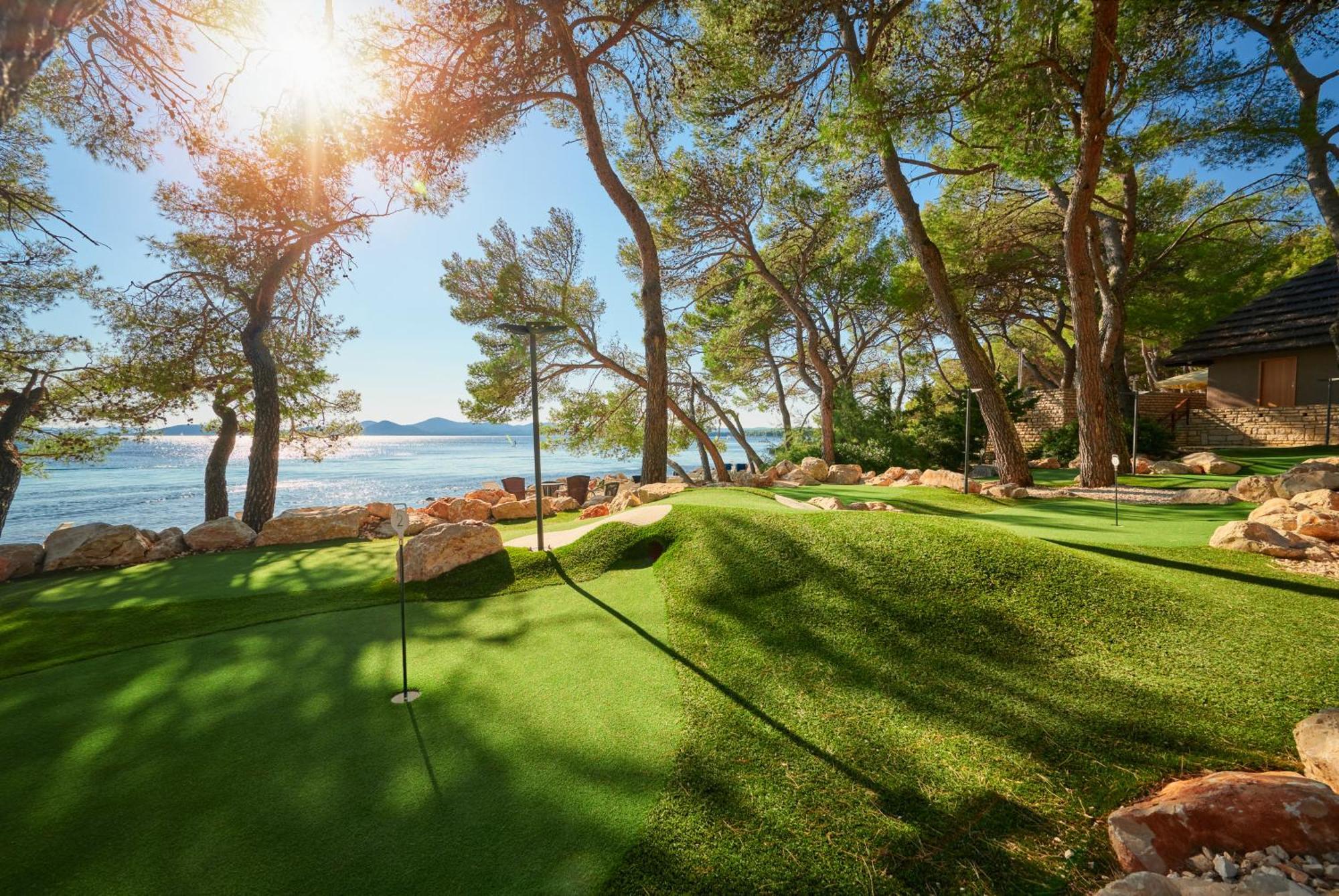Pine Beach Pakostane Glamping Homes المظهر الخارجي الصورة