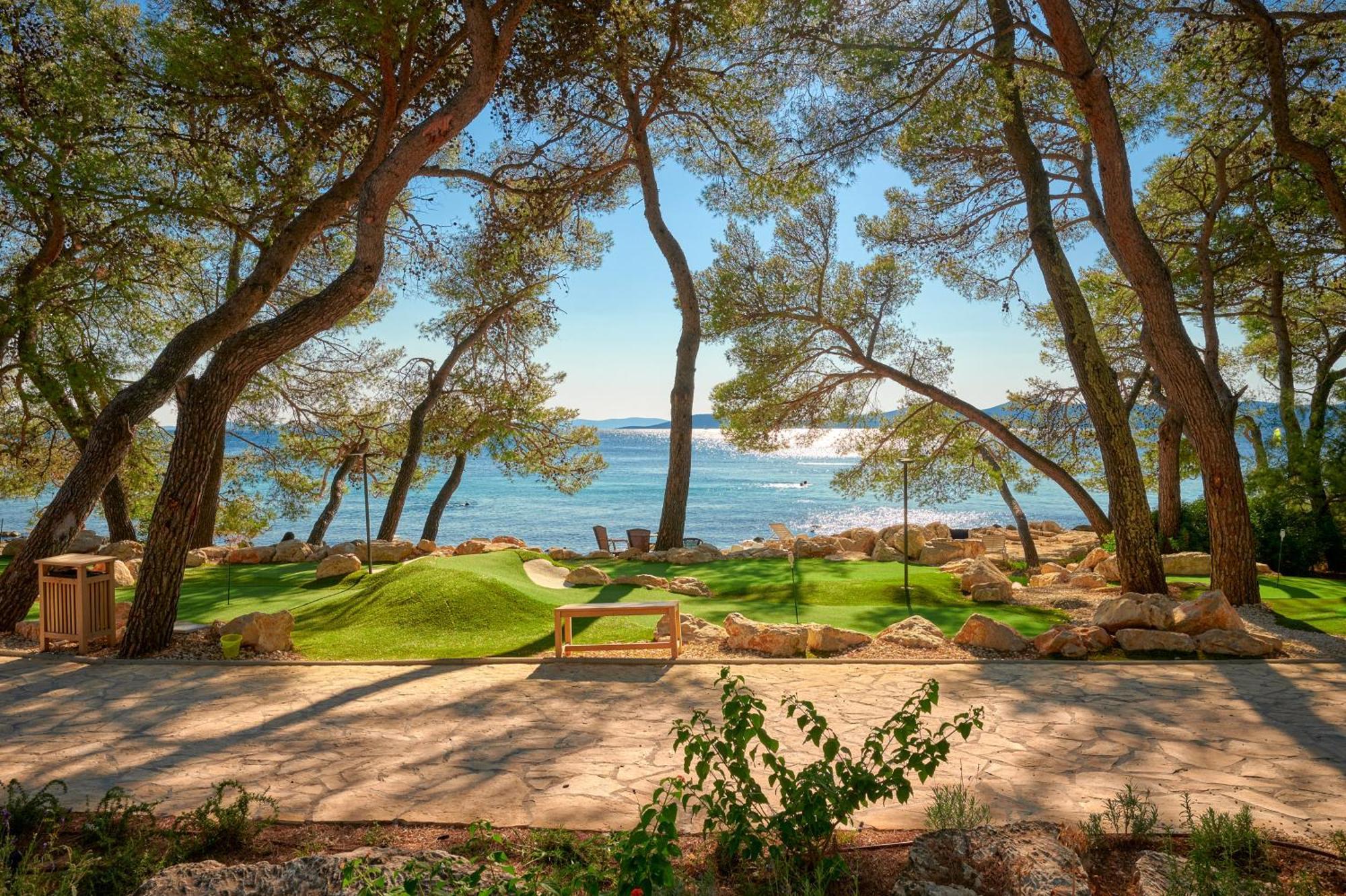 Pine Beach Pakostane Glamping Homes المظهر الخارجي الصورة