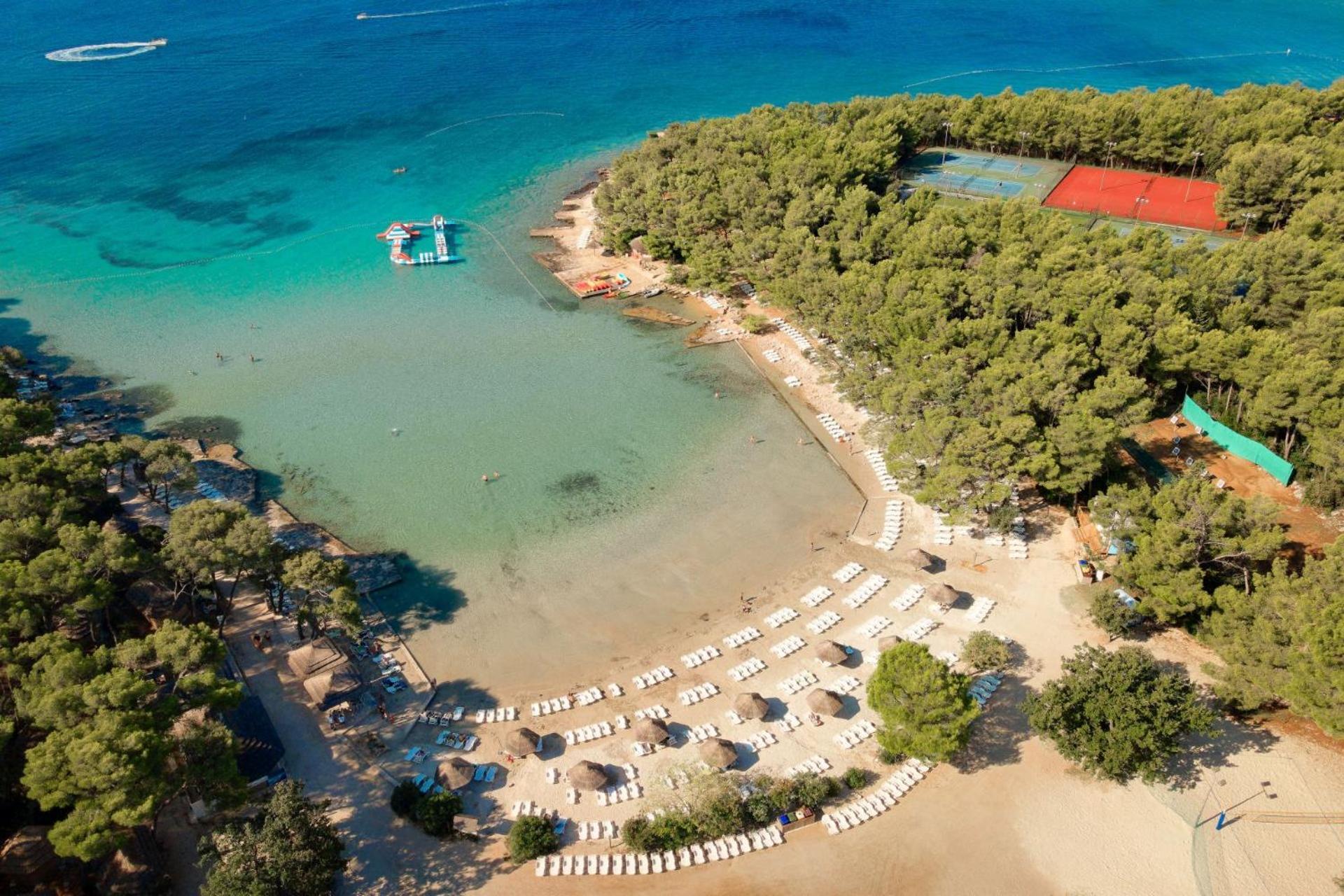 Pine Beach Pakostane Glamping Homes المظهر الخارجي الصورة
