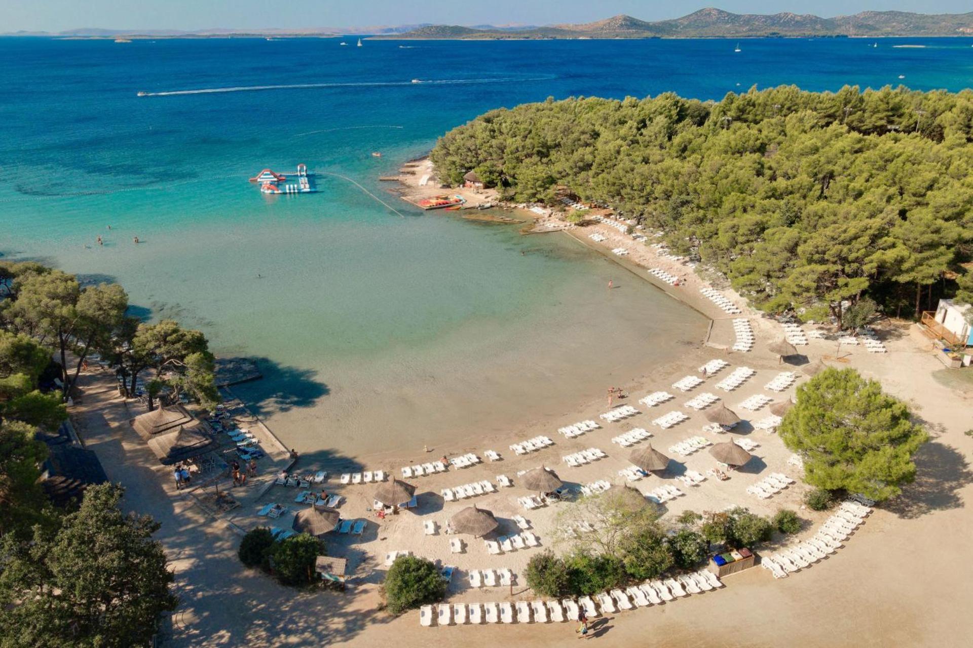 Pine Beach Pakostane Glamping Homes المظهر الخارجي الصورة