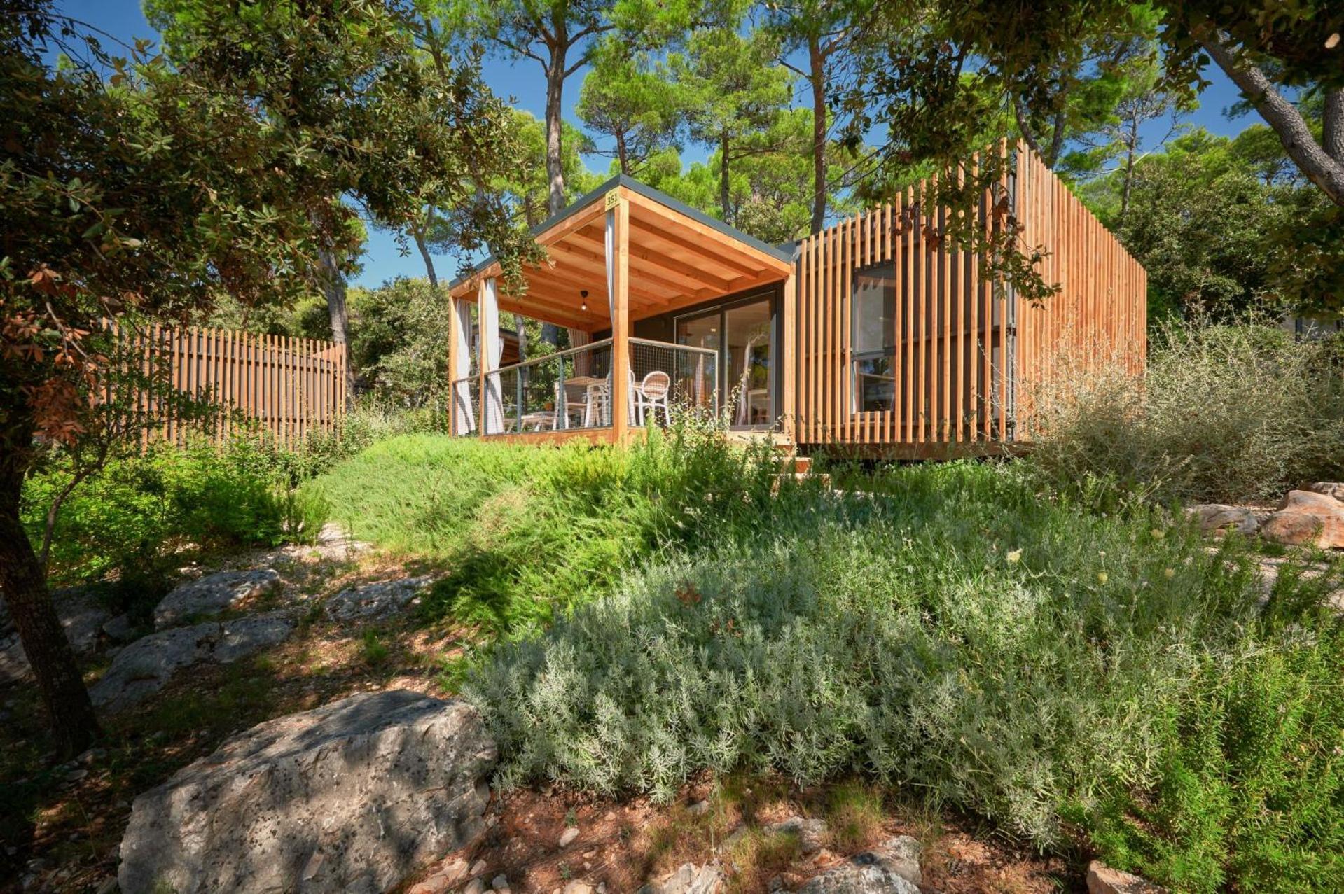 Pine Beach Pakostane Glamping Homes المظهر الخارجي الصورة